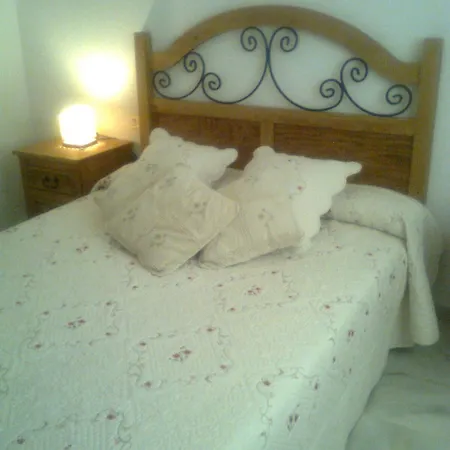 Apartamento With 2 In Estepona, With Pool Access And Furnished Bal Estepona