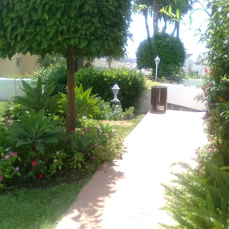 With 2 In Estepona, With Pool Access And Furnished Bal Apartamento *