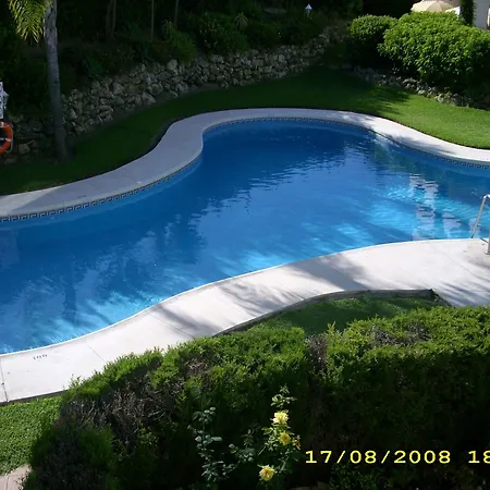 With 2 In Estepona, With Pool Access And Furnished Bal * Estepona