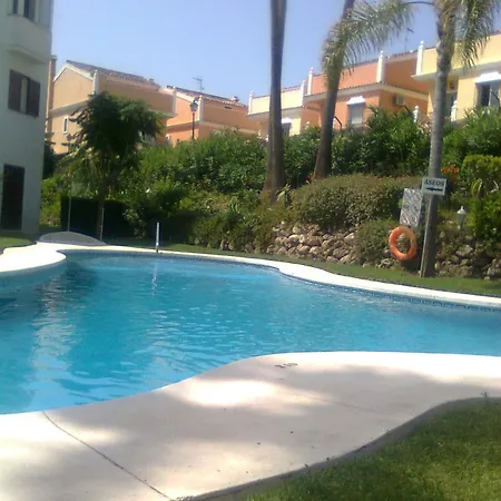 With 2 In Estepona, With Pool Access And Furnished Bal